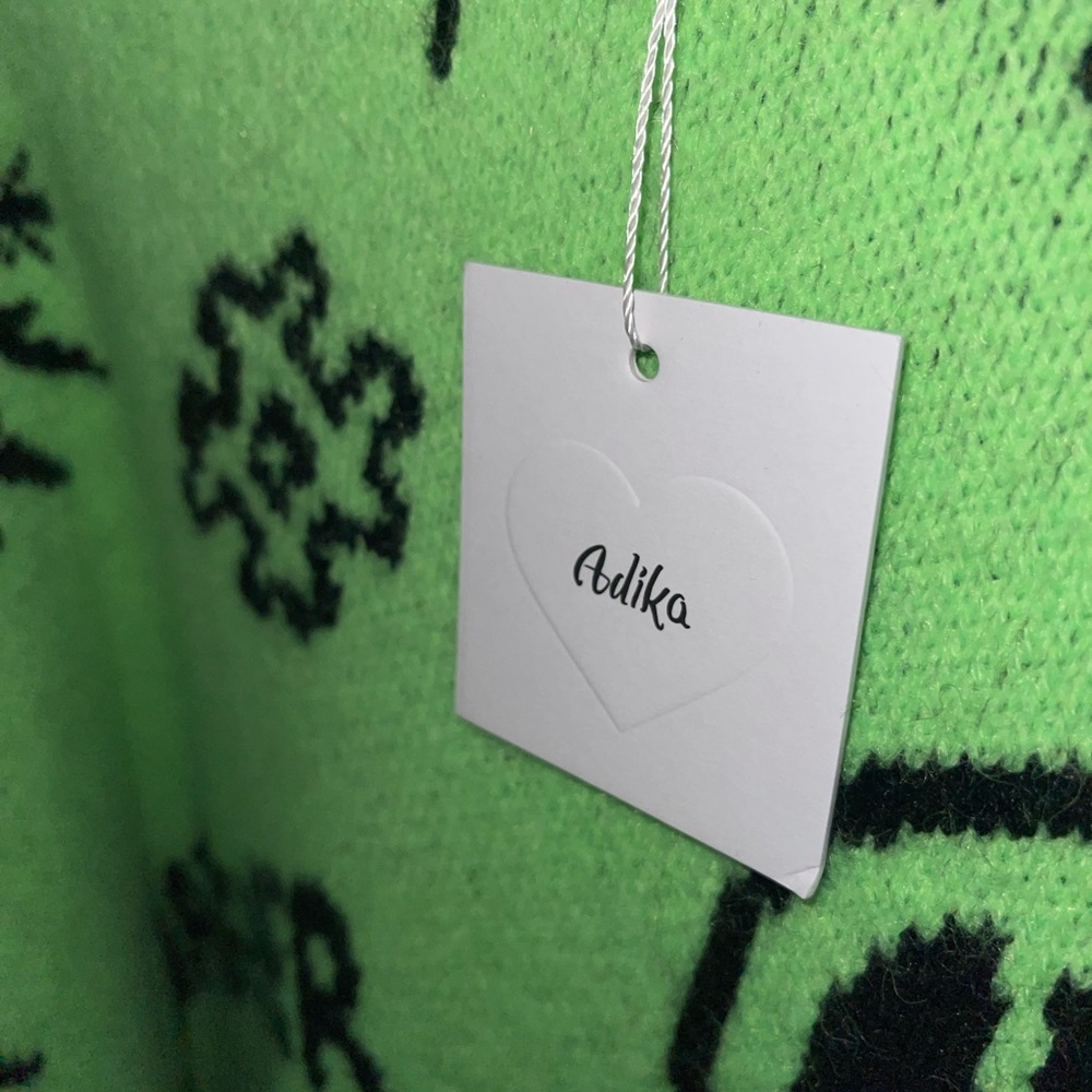 Sweater - Picture 3 of 4